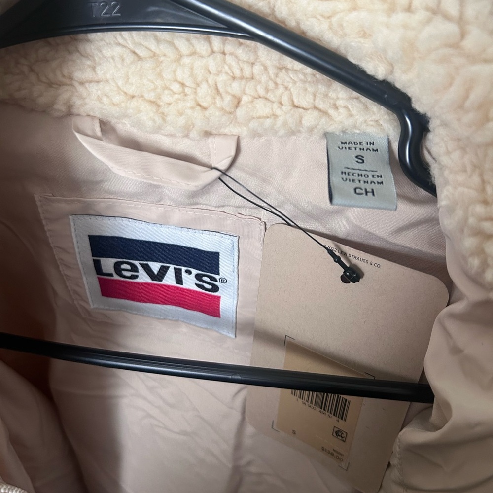 Levi's Cream Teddy Jacket - Picture 2 of 5